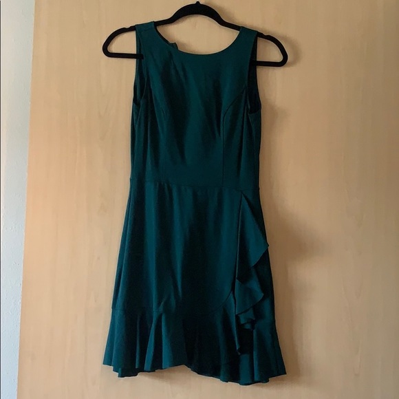 Last Chance!! Women’s emerald ruffle dress size S - Picture 1 of 5